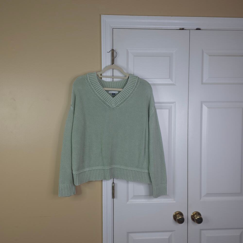 American Eagle Oversized Ribbed V-Neck Knit Sweater in Sage Green Size M